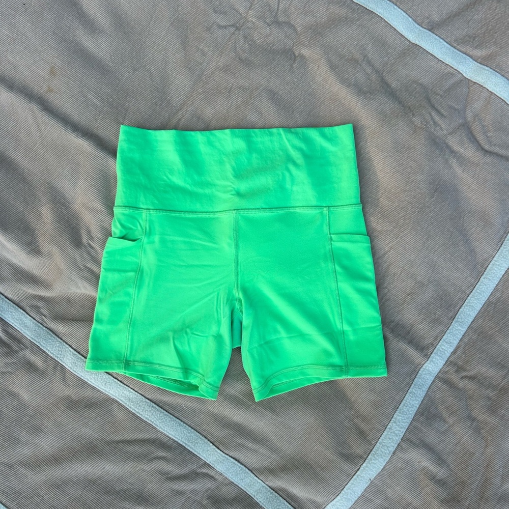 Athleta Stash Pocket 5” Bike Shorts